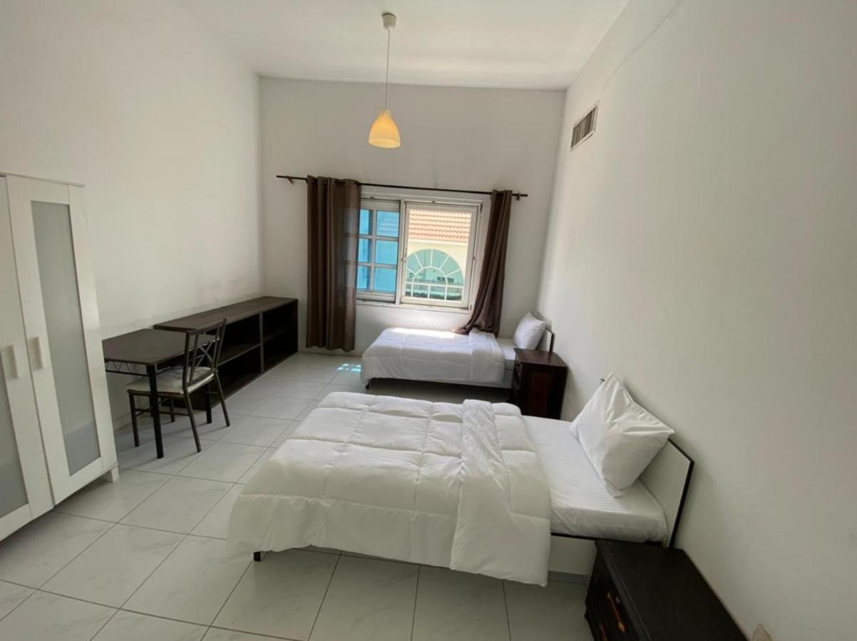 Comfortable Private Rooms In Compound Housing Дубай Экстерьер фото