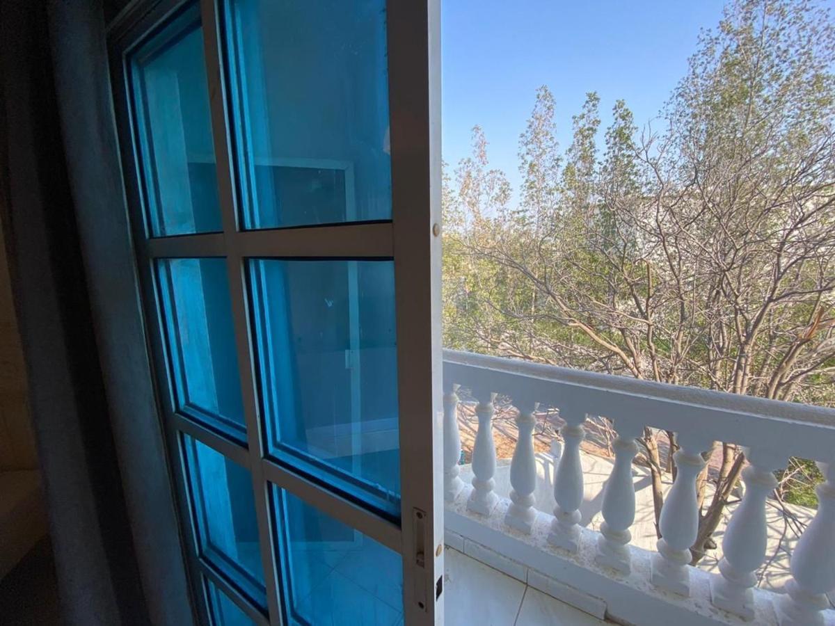 Comfortable Private Rooms In Compound Housing Дубай Экстерьер фото