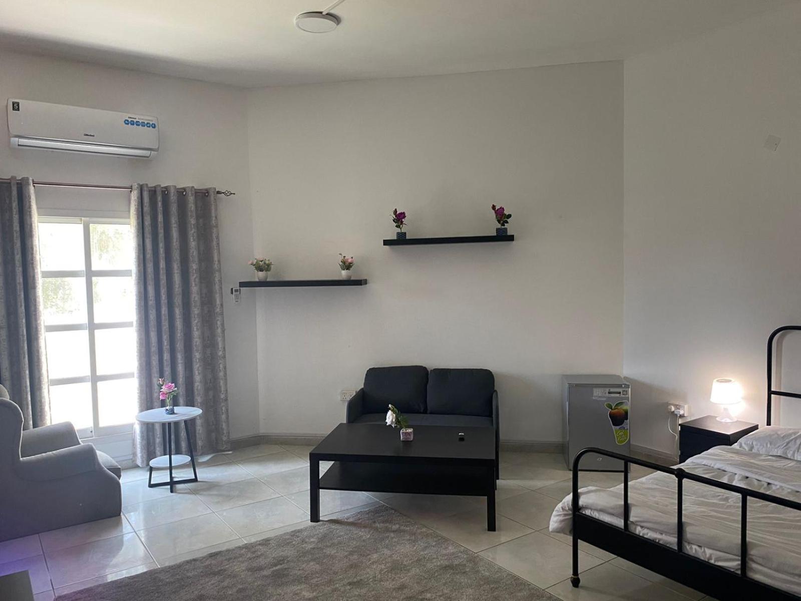 Comfortable Private Rooms In Compound Housing Дубай Экстерьер фото