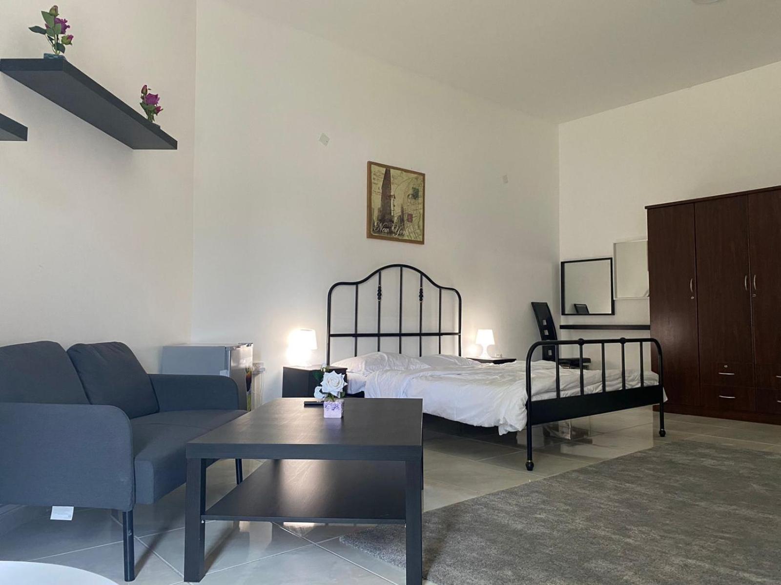 Comfortable Private Rooms In Compound Housing Дубай Экстерьер фото