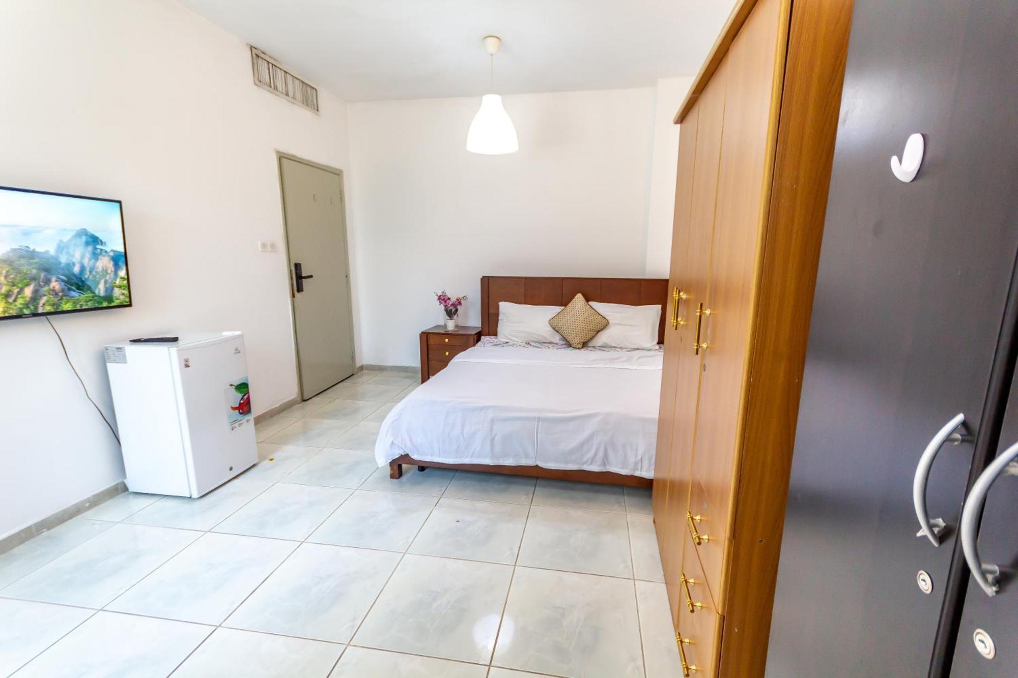 Comfortable Private Rooms In Compound Housing Дубай Экстерьер фото